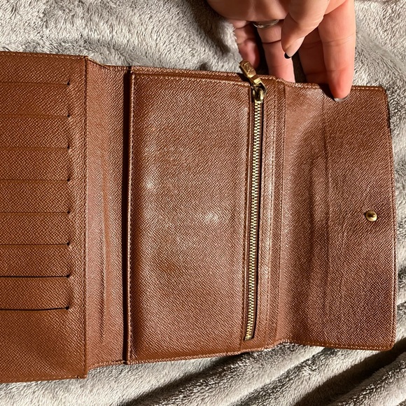 Louis Vuitton Vintage Monogram Pochette Passport - Picture 3 of 15